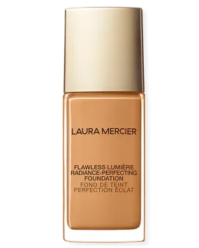 Flawless Lumiere Foundation in 4W1 Maple